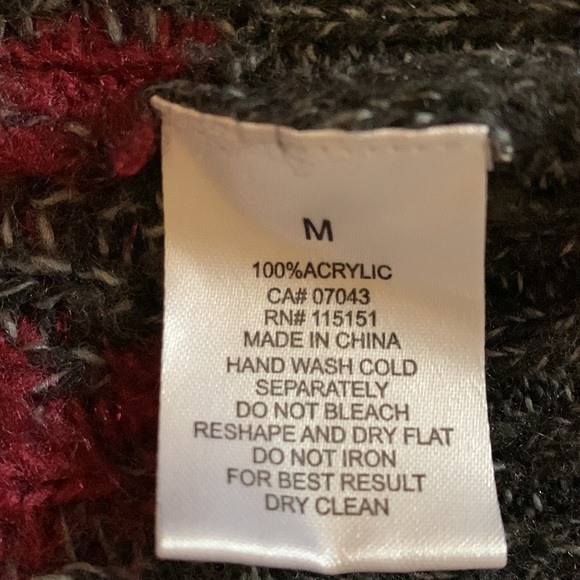 Romeo & Juliet Couture sweater - Picture 8 of 8